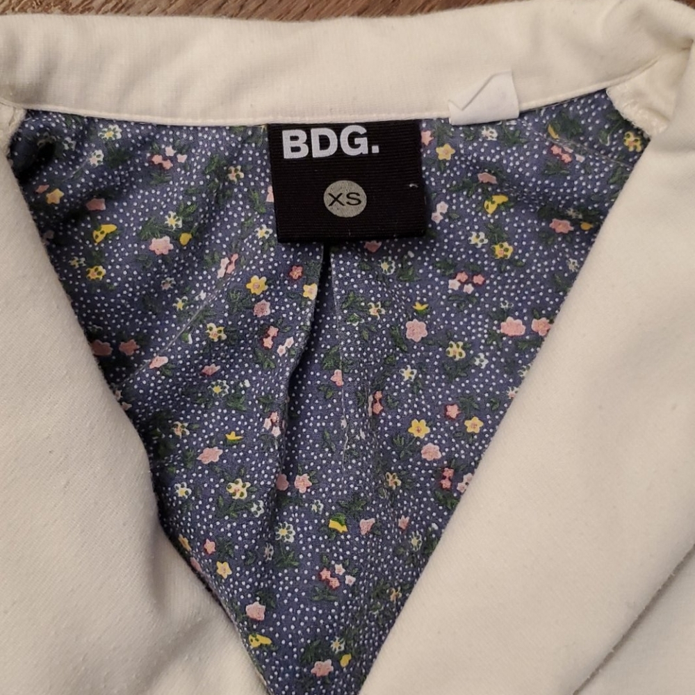 Super Fun Blazer - Picture 2 of 3